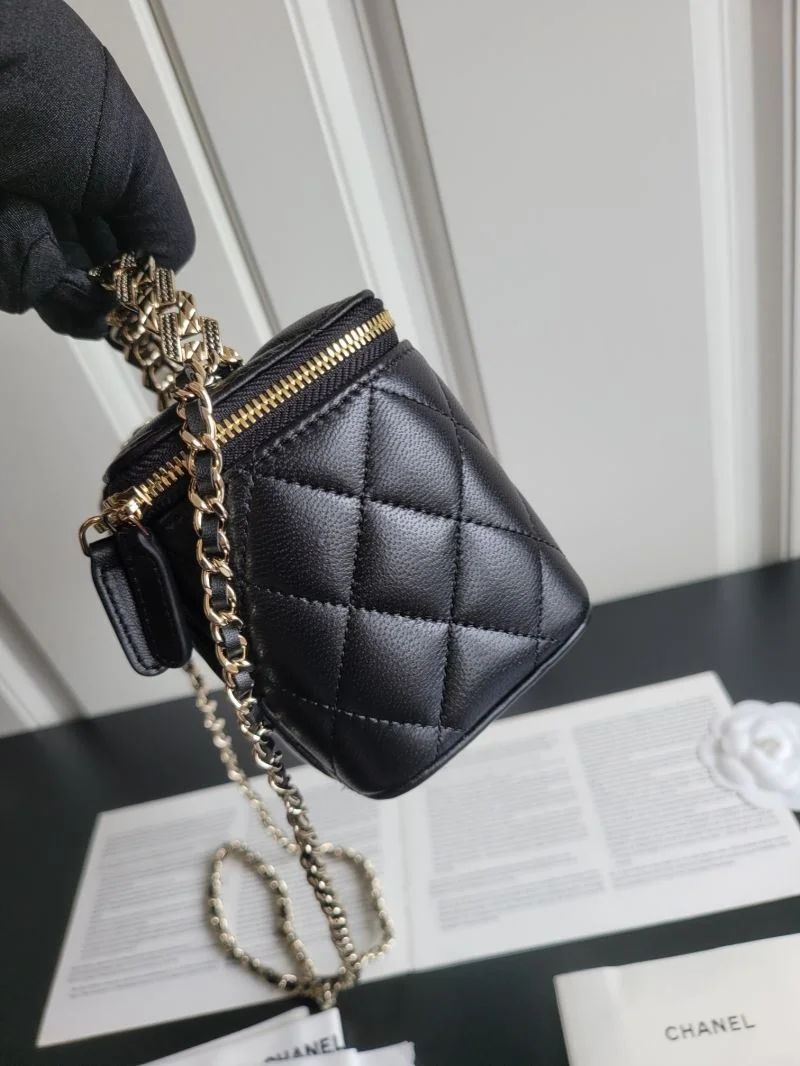 Lightweight Chanel Cosmetic Bags 55070