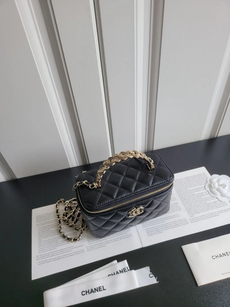 Lightweight Chanel Cosmetic Bags 55070