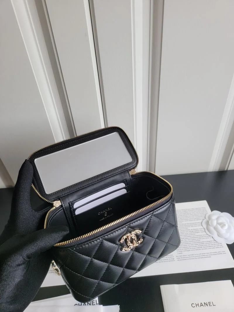 Lightweight Chanel Cosmetic Bags 55070