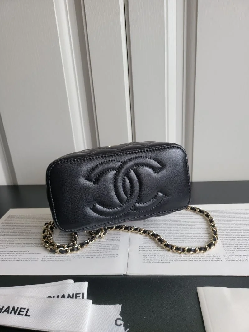 Lightweight Chanel Cosmetic Bags 55070