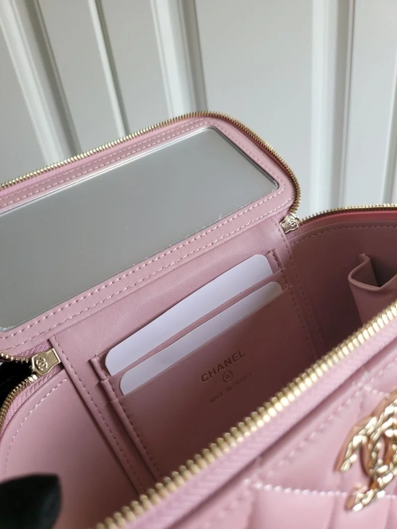 Chanel Cosmetic Bags Elegant 55122
