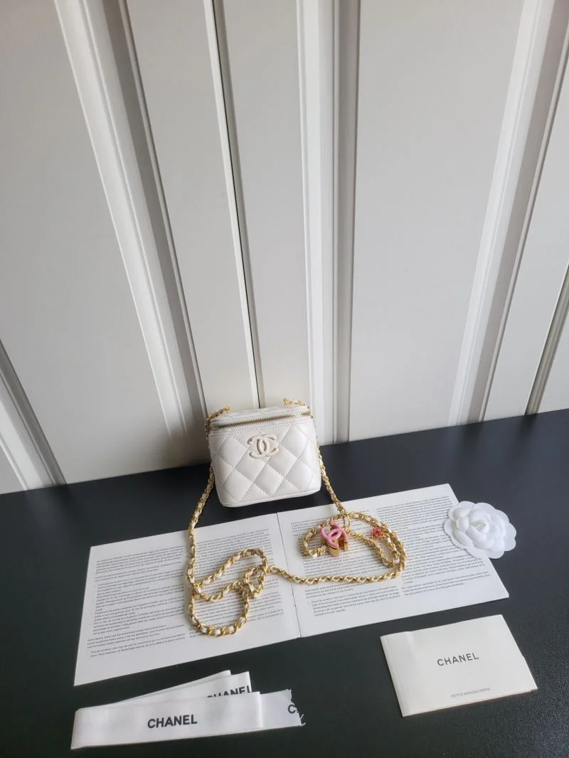Chanel Cosmetic Bags Durable 55051
