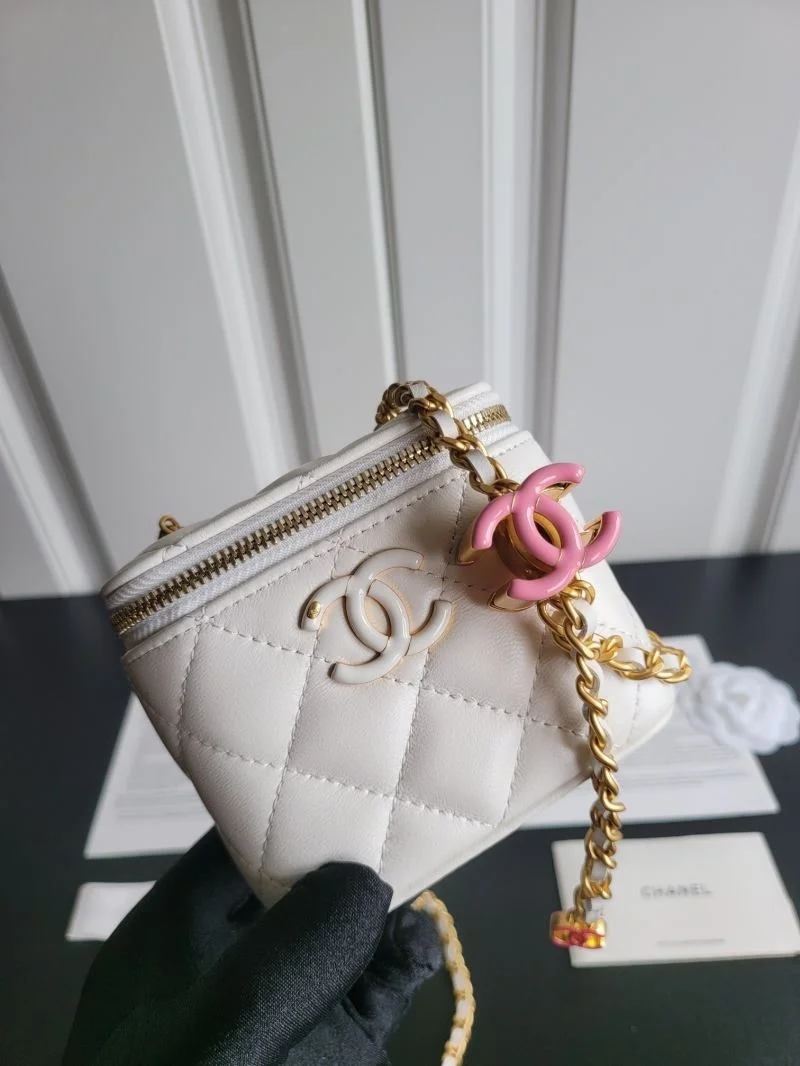 Chanel Cosmetic Bags Durable 55051