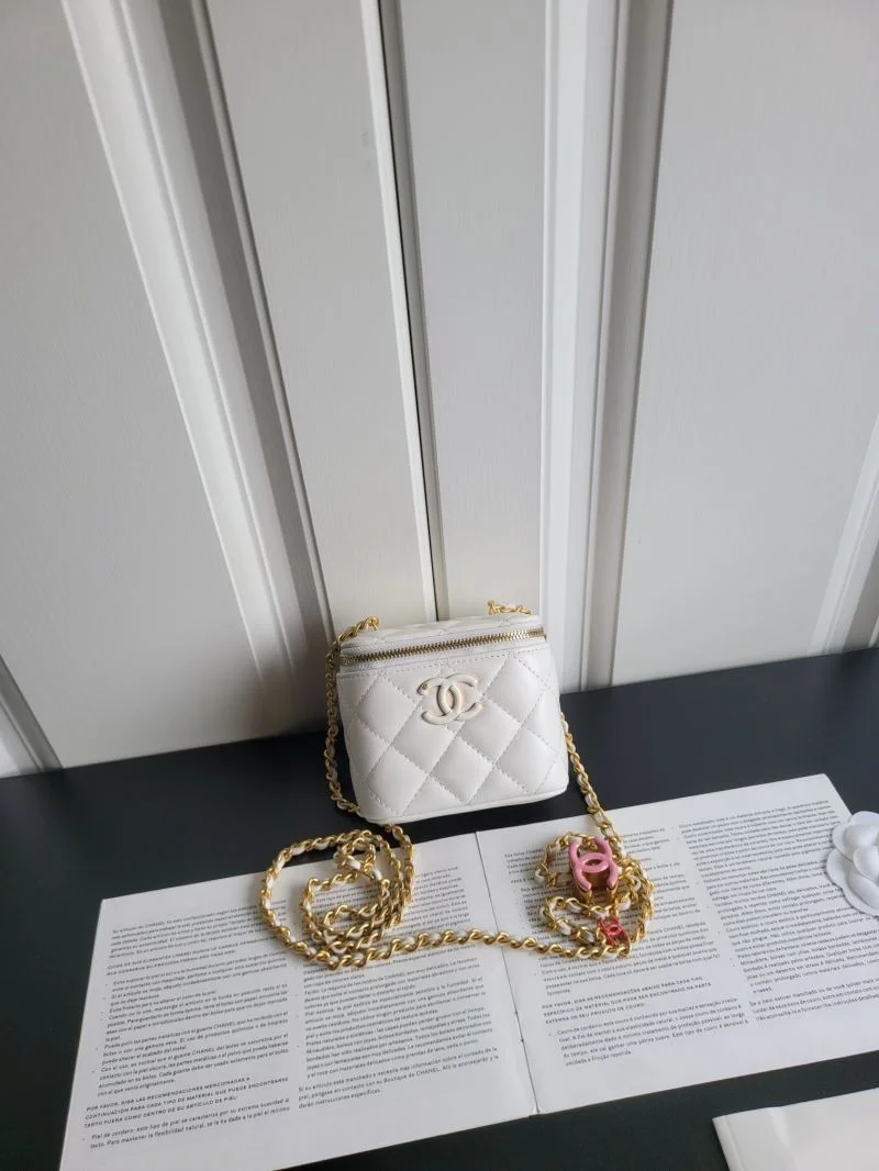 Chanel Cosmetic Bags Durable 55051