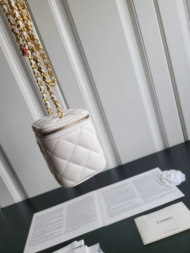 Chanel Cosmetic Bags Durable 55051