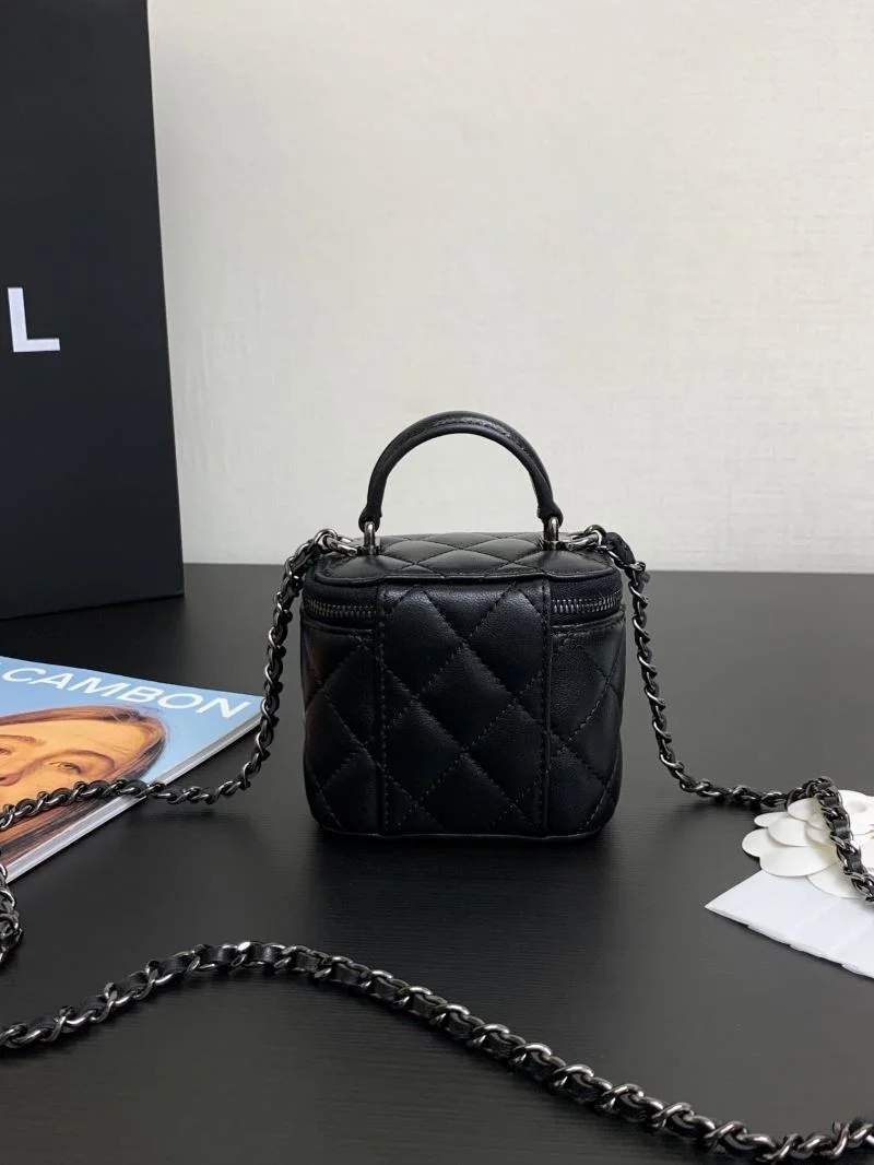 Sophisticated Chanel Cosmetic Bags 55078