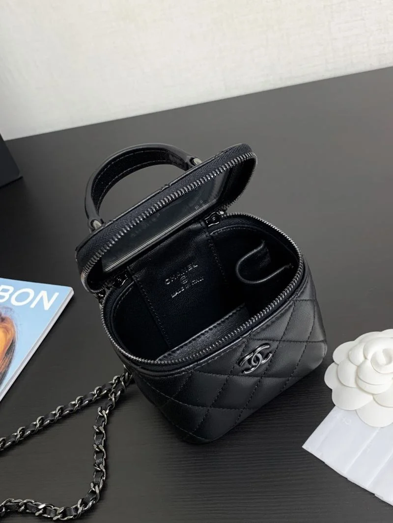 Sophisticated Chanel Cosmetic Bags 55078