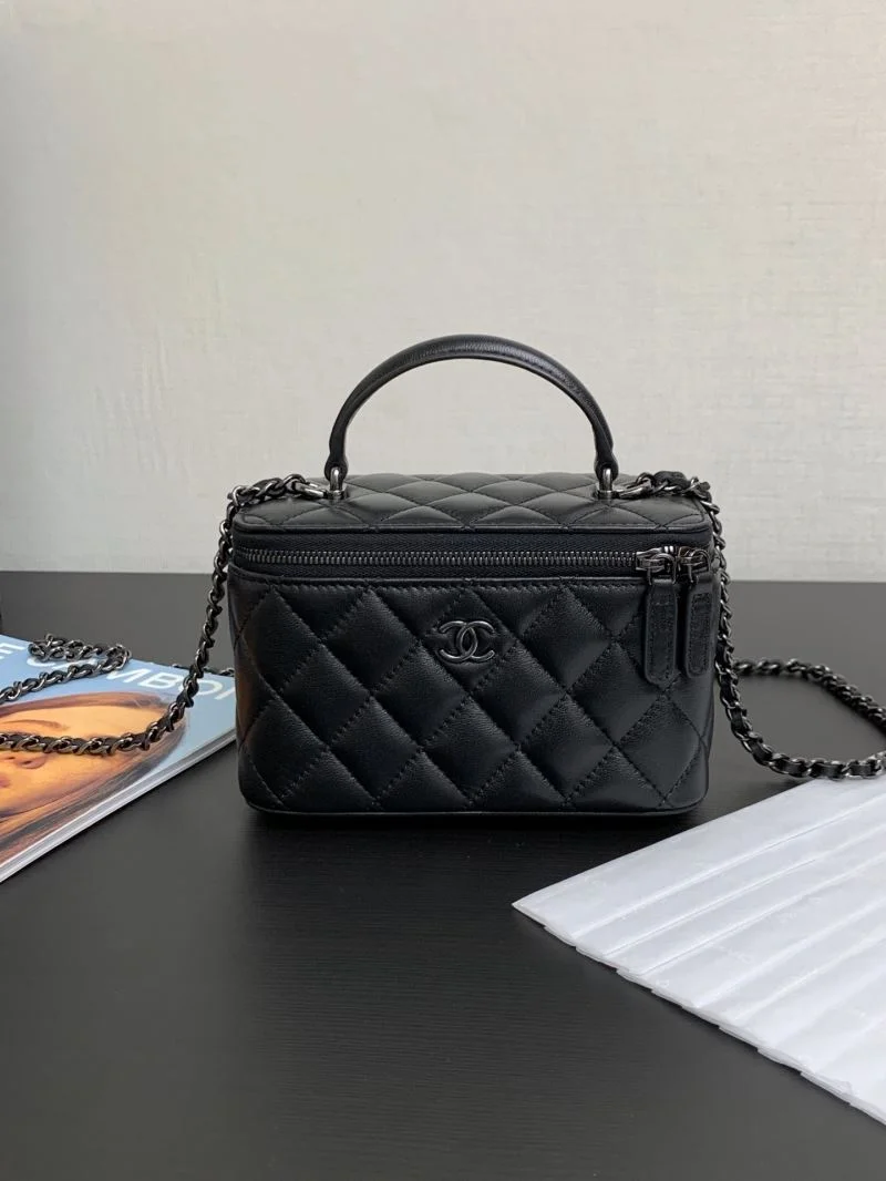Chanel Cosmetic Bags Stylish 55044