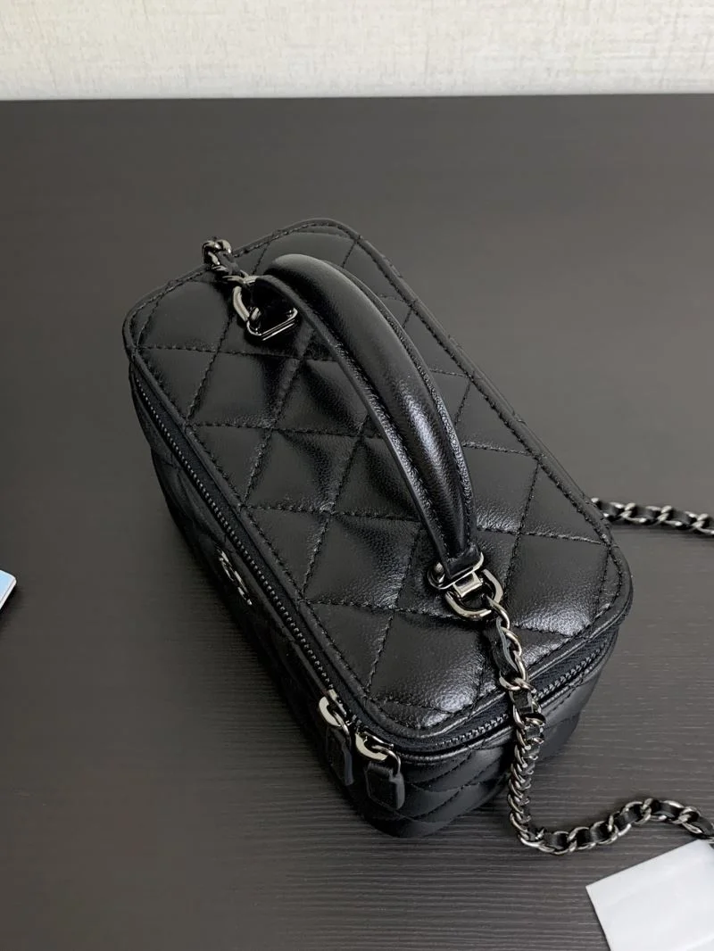 Chanel Cosmetic Bags Stylish 55044