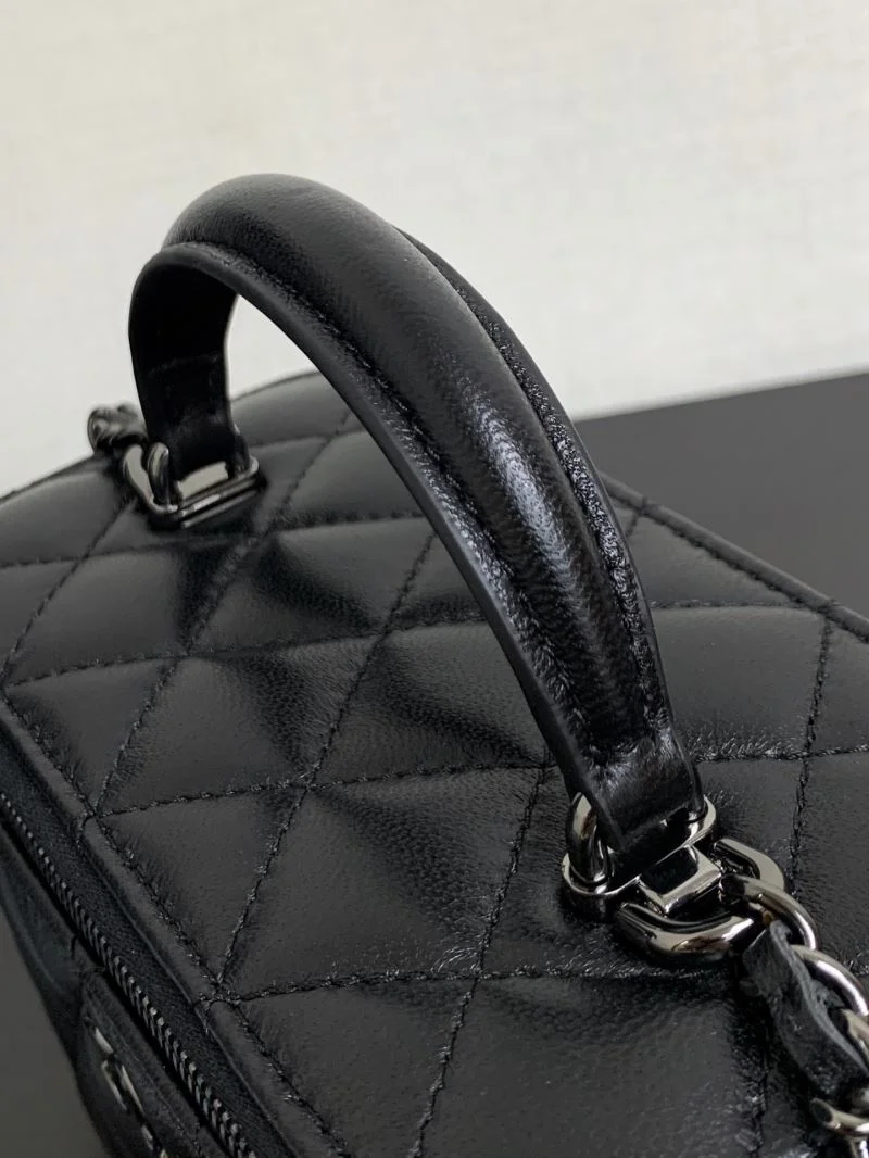 Chanel Cosmetic Bags Stylish 55044