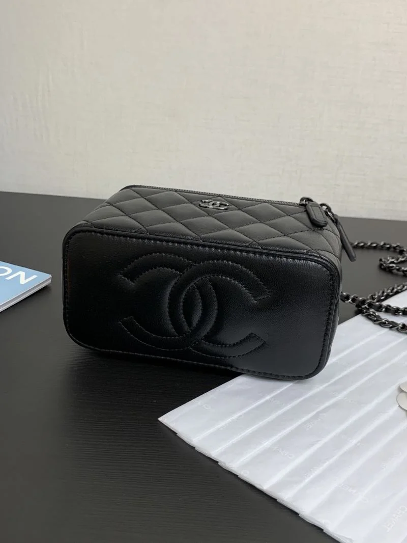 Chanel Cosmetic Bags Stylish 55044