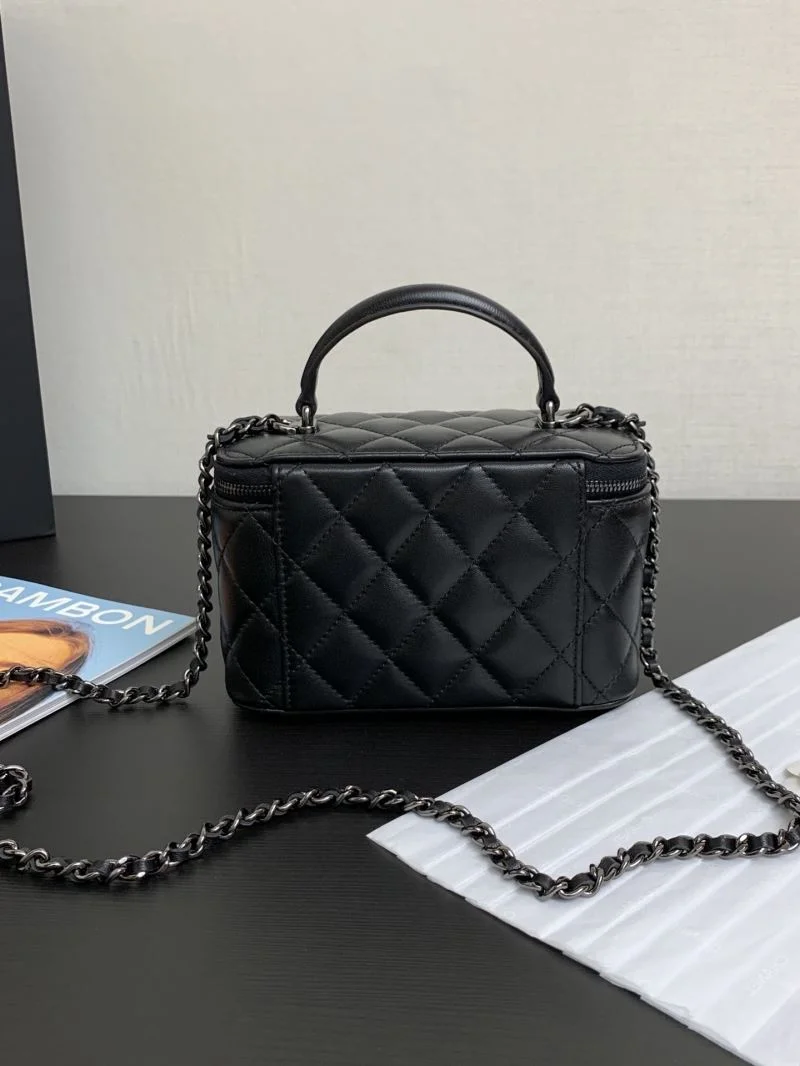 Chanel Cosmetic Bags Stylish 55044
