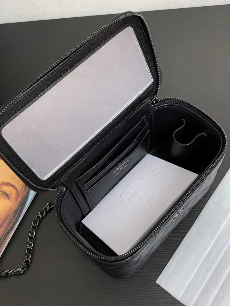 Chanel Cosmetic Bags Stylish 55044