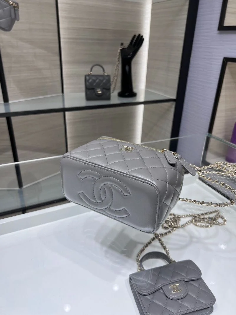 Chanel Cosmetic Bags Classic 55040
