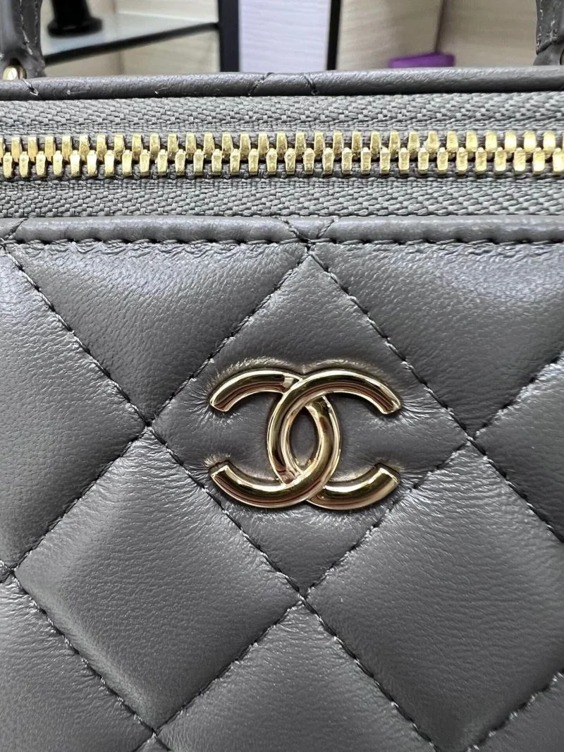 Chanel Cosmetic Bags Classic 55040