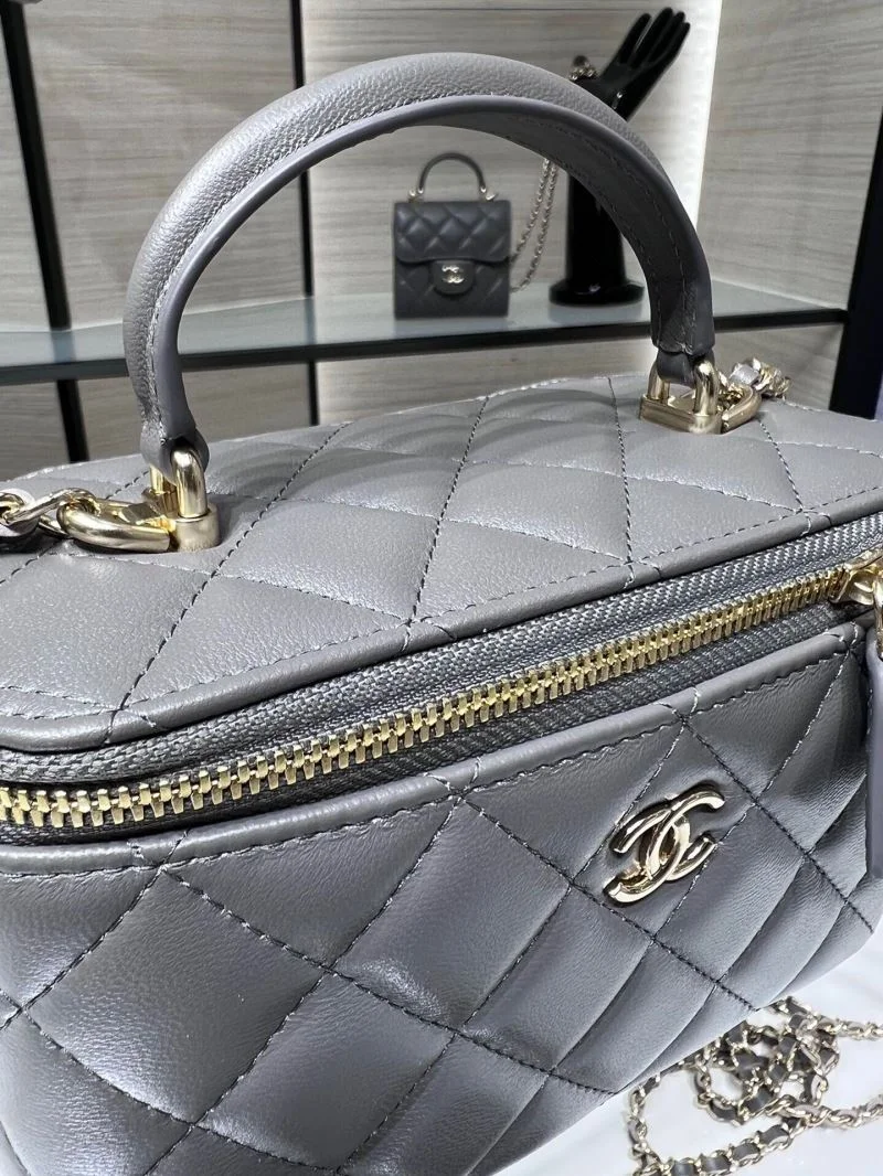 Chanel Cosmetic Bags Classic 55040