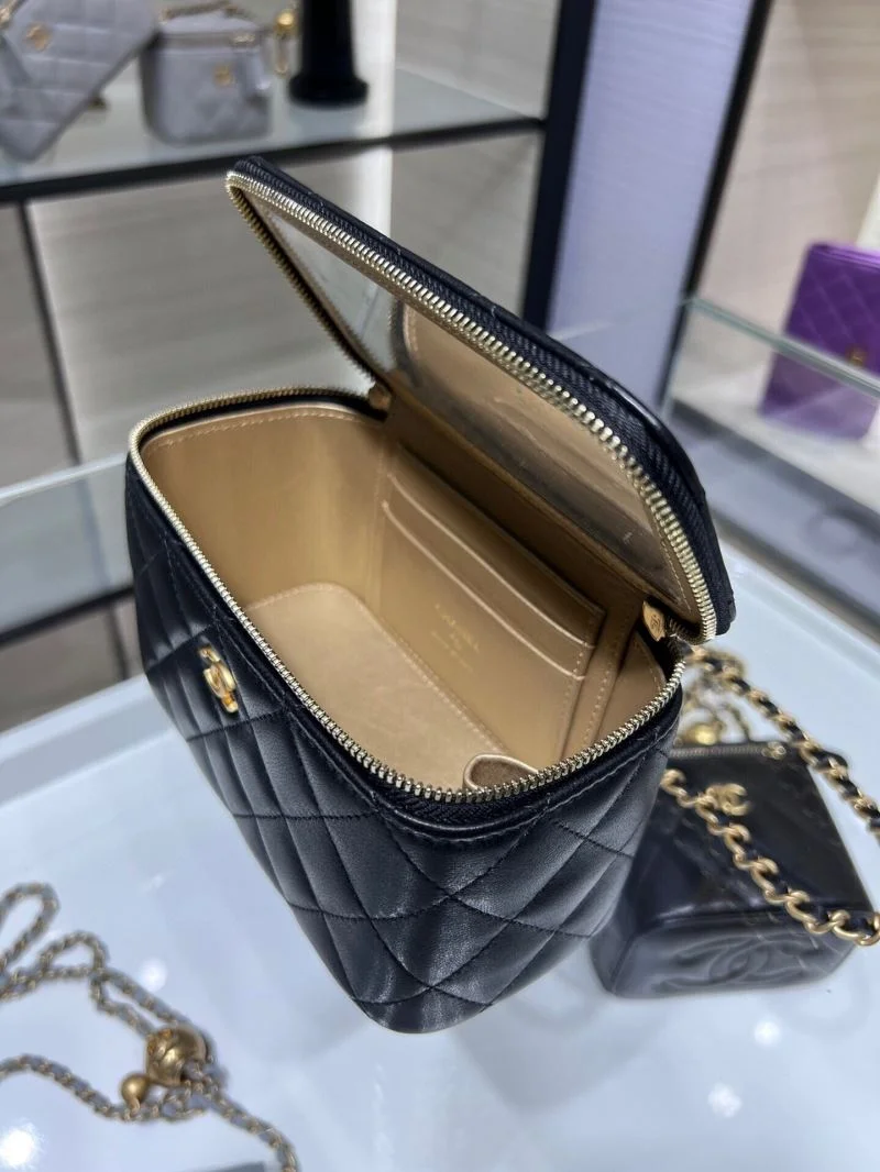 Chanel Cosmetic Bags SmoothTexture 55042