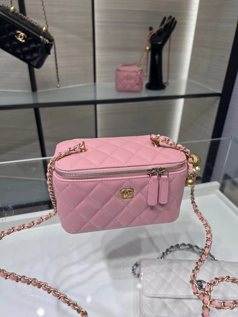WaterResistant Chanel Cosmetic Bags 55033