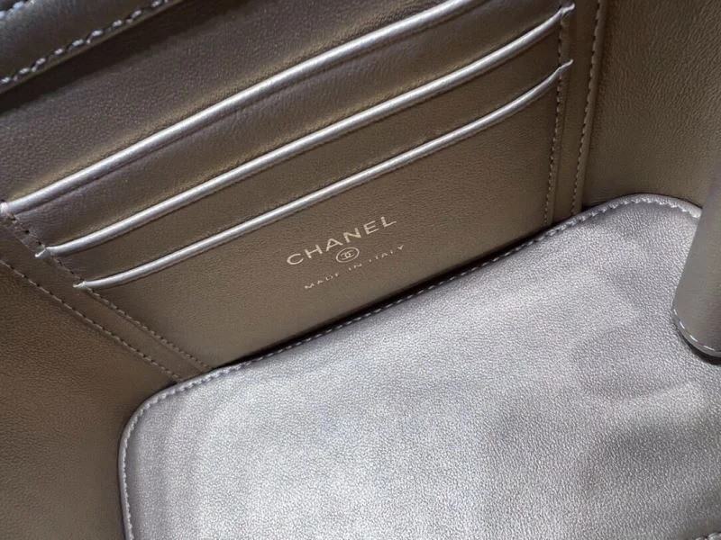 WaterResistant Chanel Cosmetic Bags 55033