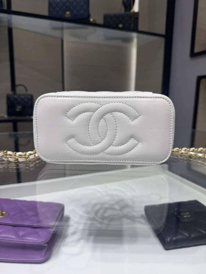 Chanel Cosmetic Bags Elegant 55029
