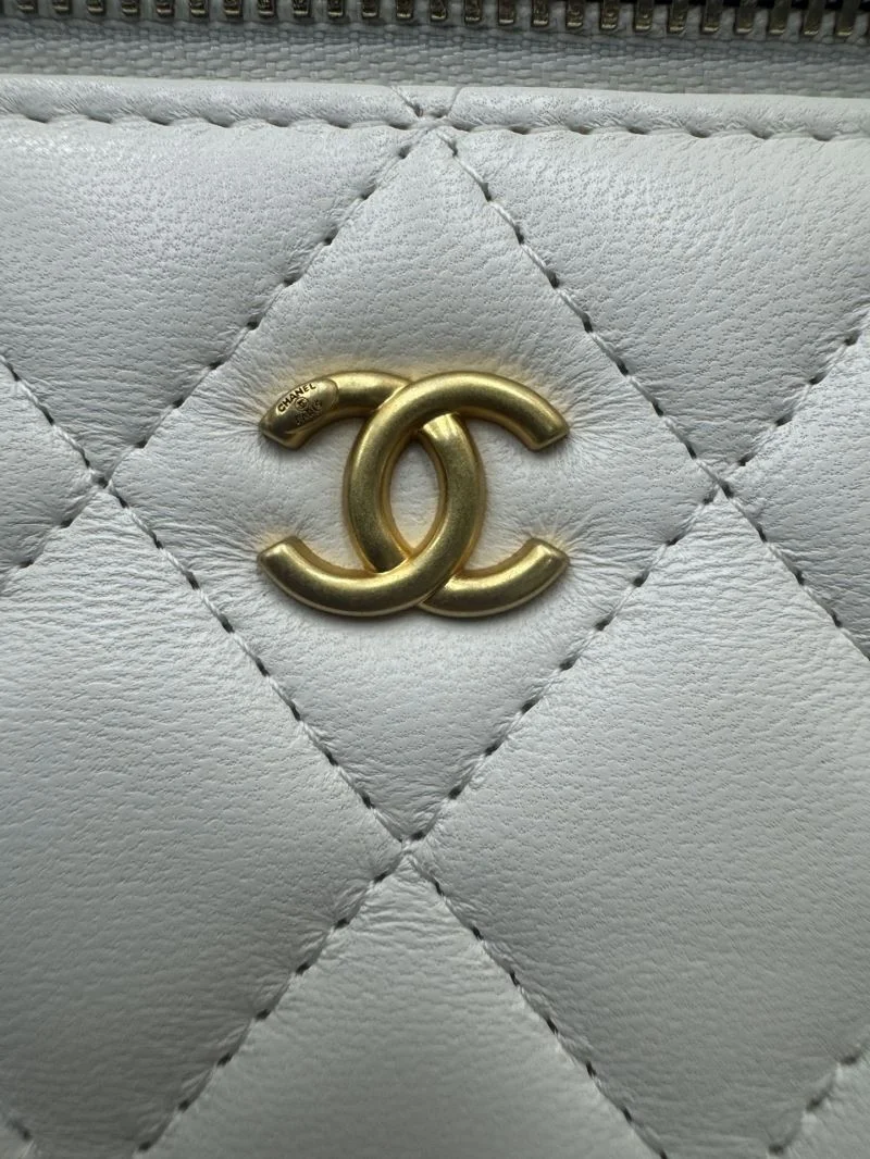 Chanel Cosmetic Bags Elegant 55029