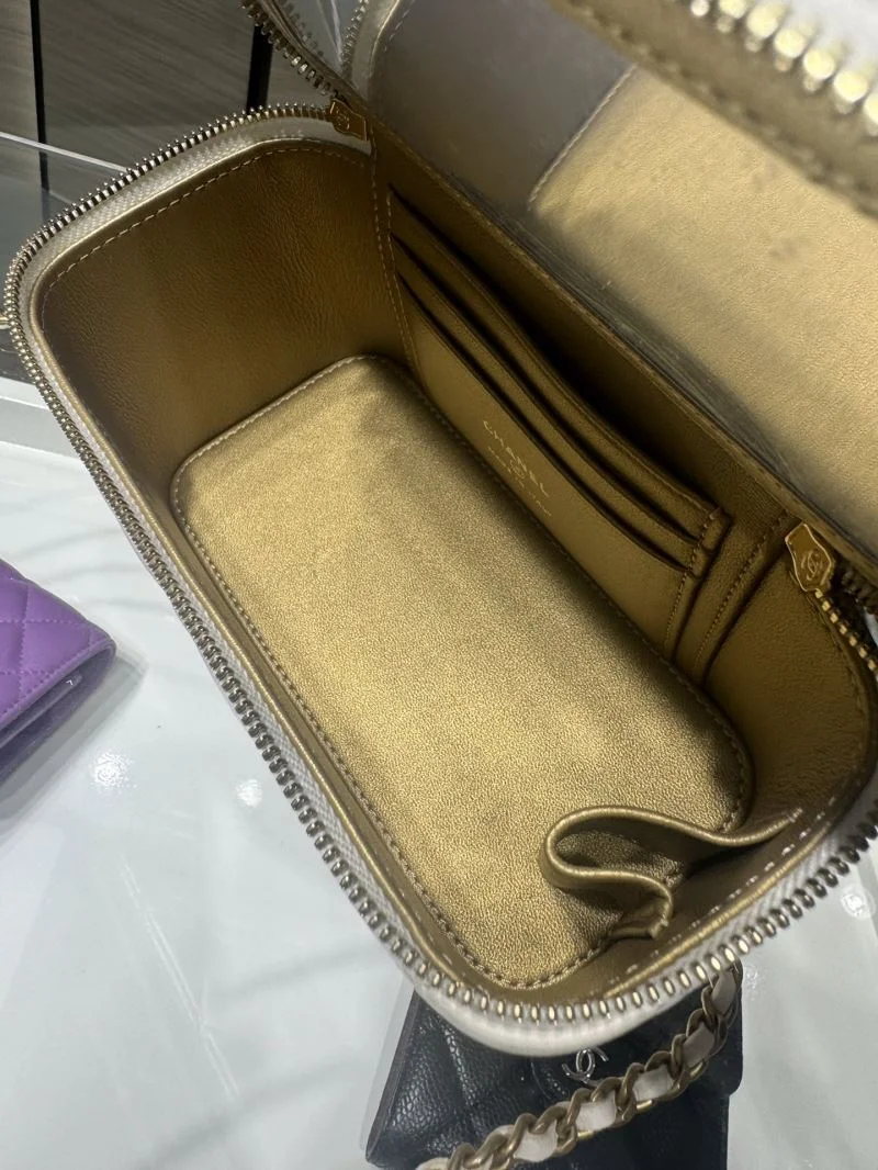 Chanel Cosmetic Bags Elegant 55029
