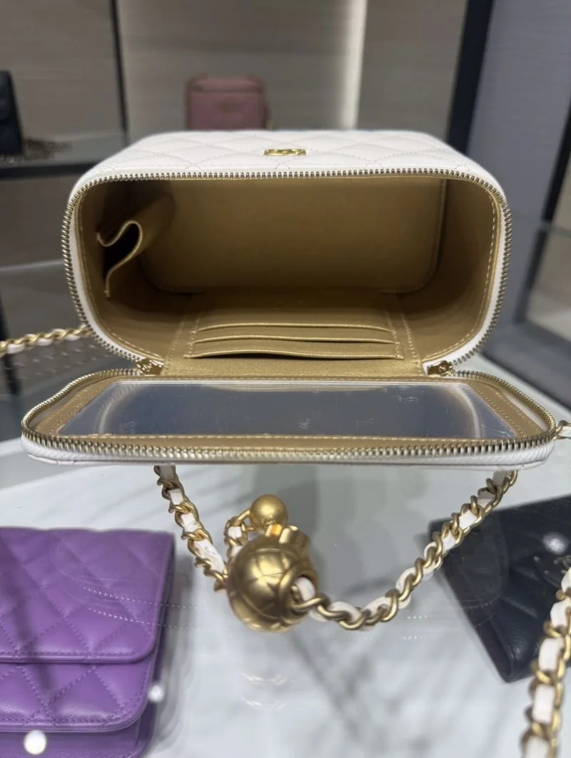Chanel Cosmetic Bags Elegant 55029