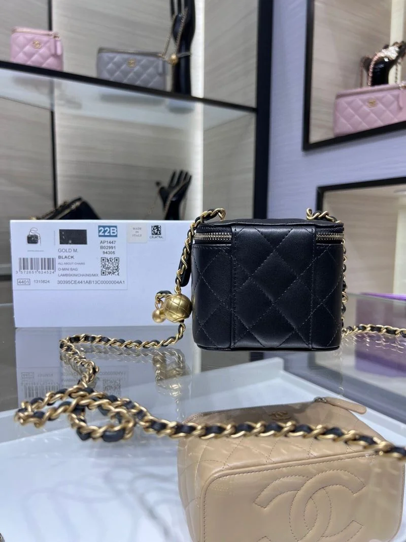 Chanel Cosmetic Bags Durable 55030