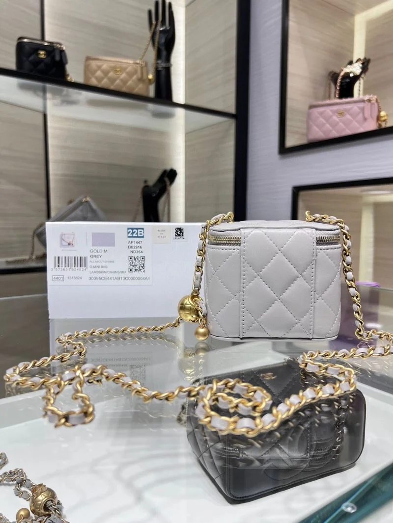 Chanel Cosmetic Bags Durable 55034