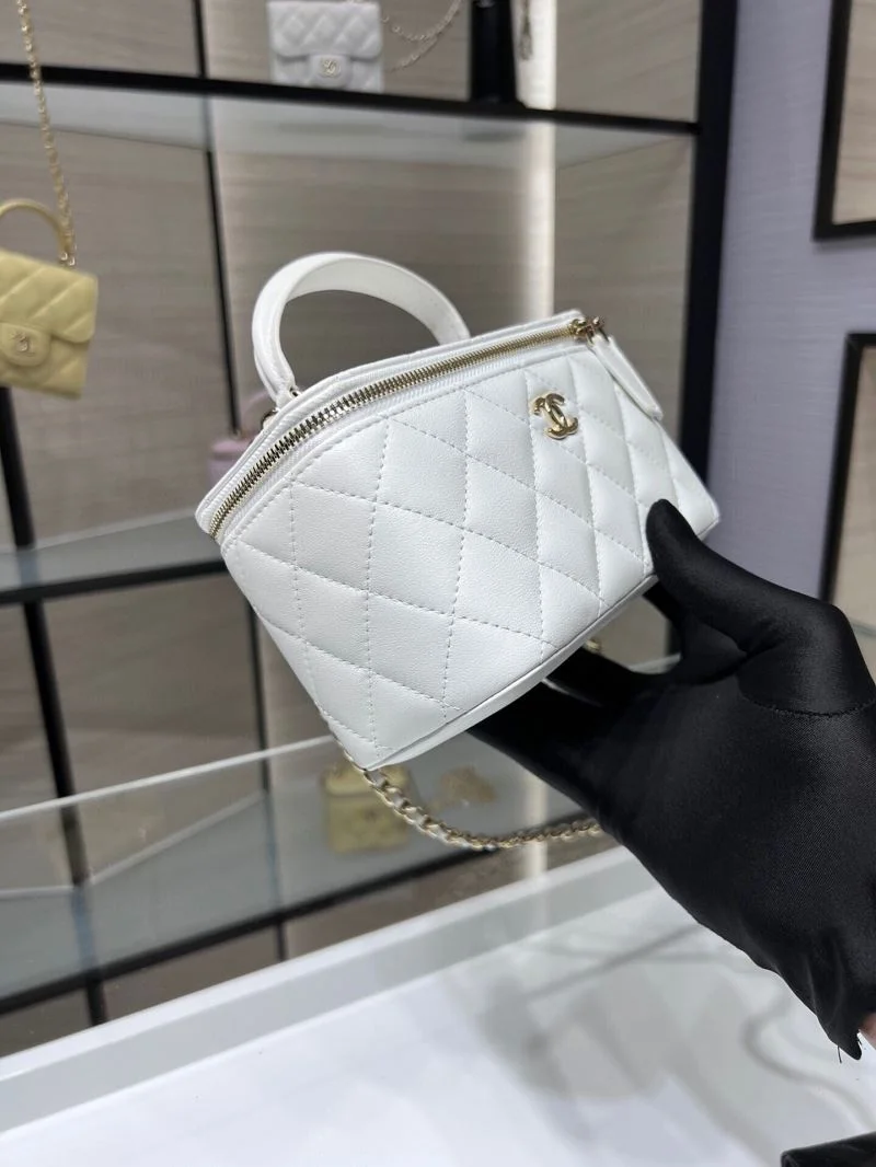 Chanel Cosmetic Bags Affordable 55053