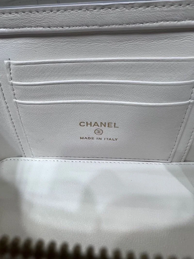Chanel Cosmetic Bags Affordable 55053