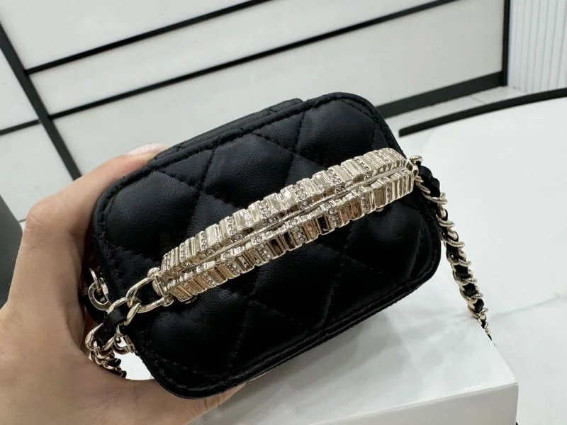 Chanel Cosmetic Bags Resilient 55038