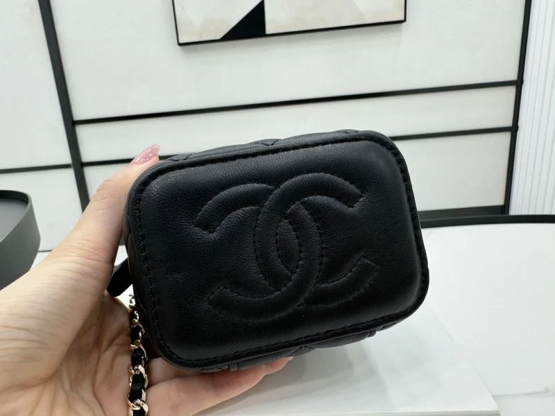 Chanel Cosmetic Bags Resilient 55038
