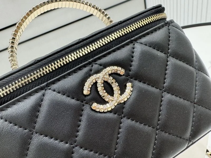 Chanel Cosmetic Bags Effortless 55016