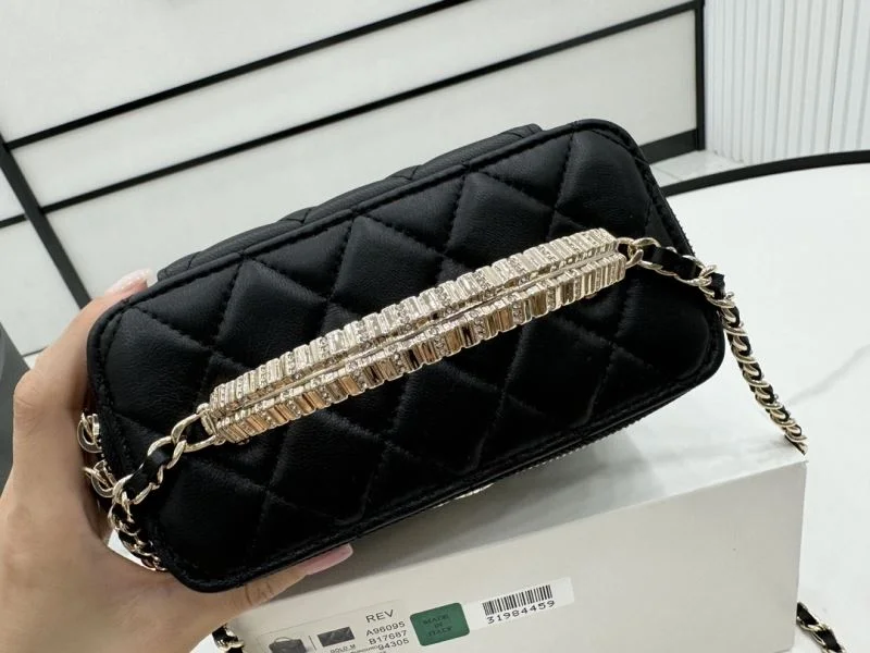 Chanel Cosmetic Bags Effortless 55016