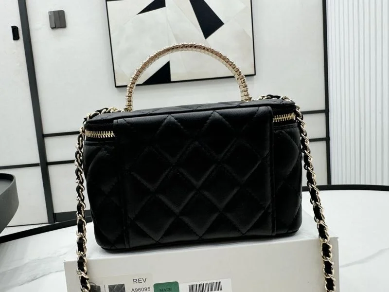 Chanel Cosmetic Bags Effortless 55016