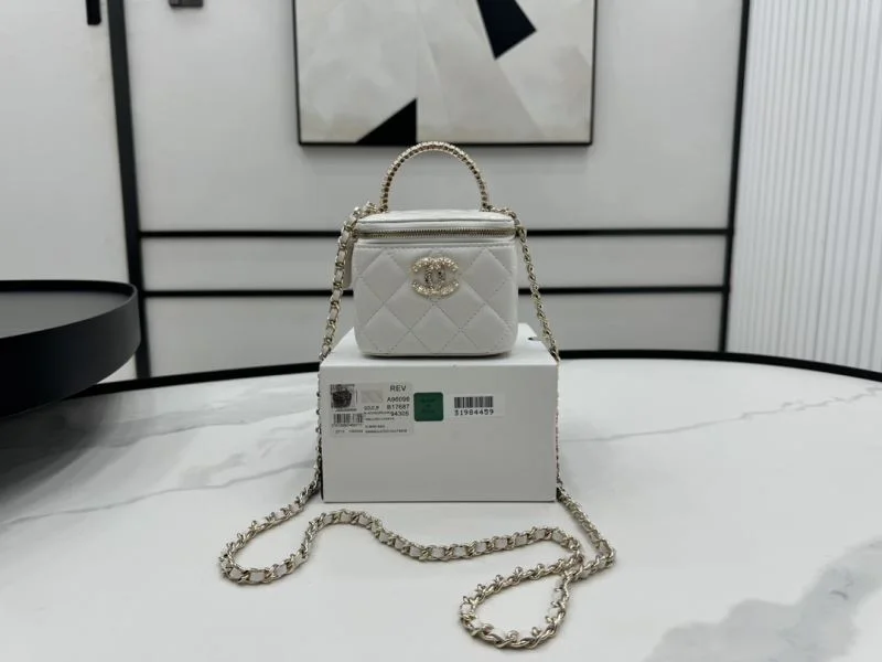 Contemporary Chanel Cosmetic Bags 55026
