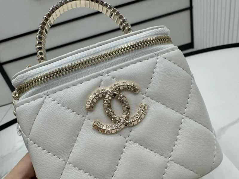 Contemporary Chanel Cosmetic Bags 55026