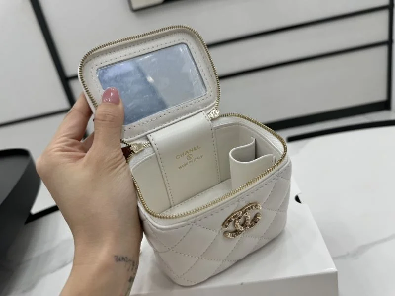 Contemporary Chanel Cosmetic Bags 55026