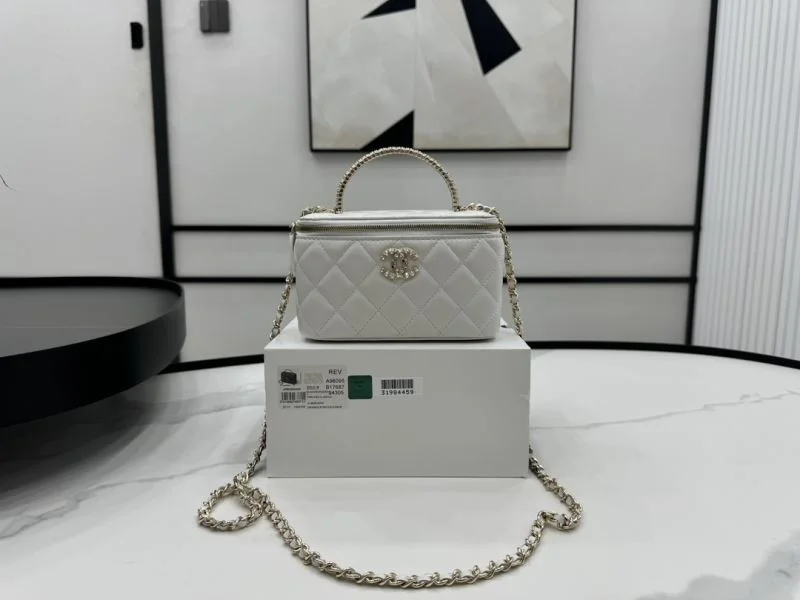 Chanel Cosmetic Bags UrbanChic 55020