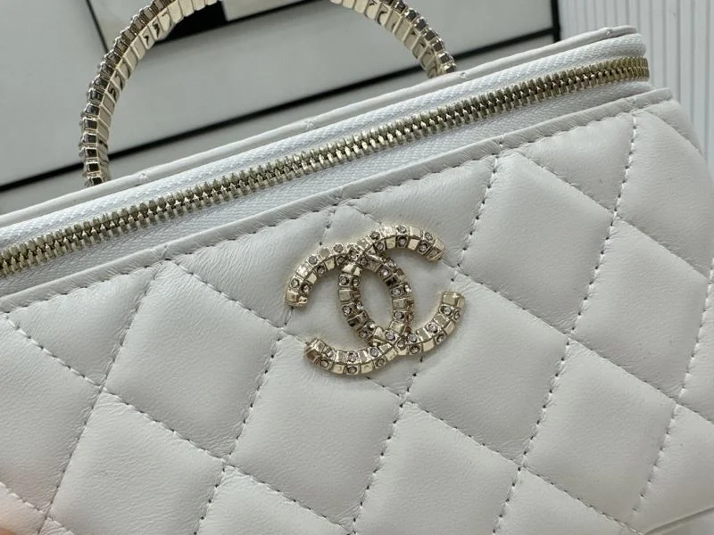 Chanel Cosmetic Bags UrbanChic 55020