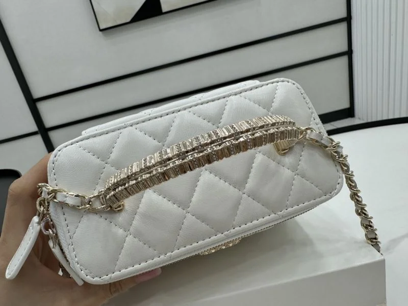 Chanel Cosmetic Bags UrbanChic 55020