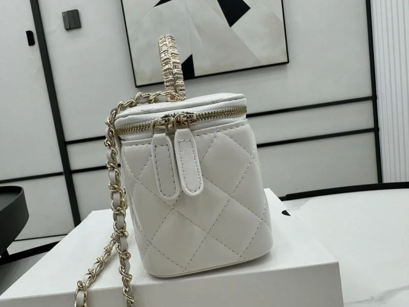 Chanel Cosmetic Bags UrbanChic 55020