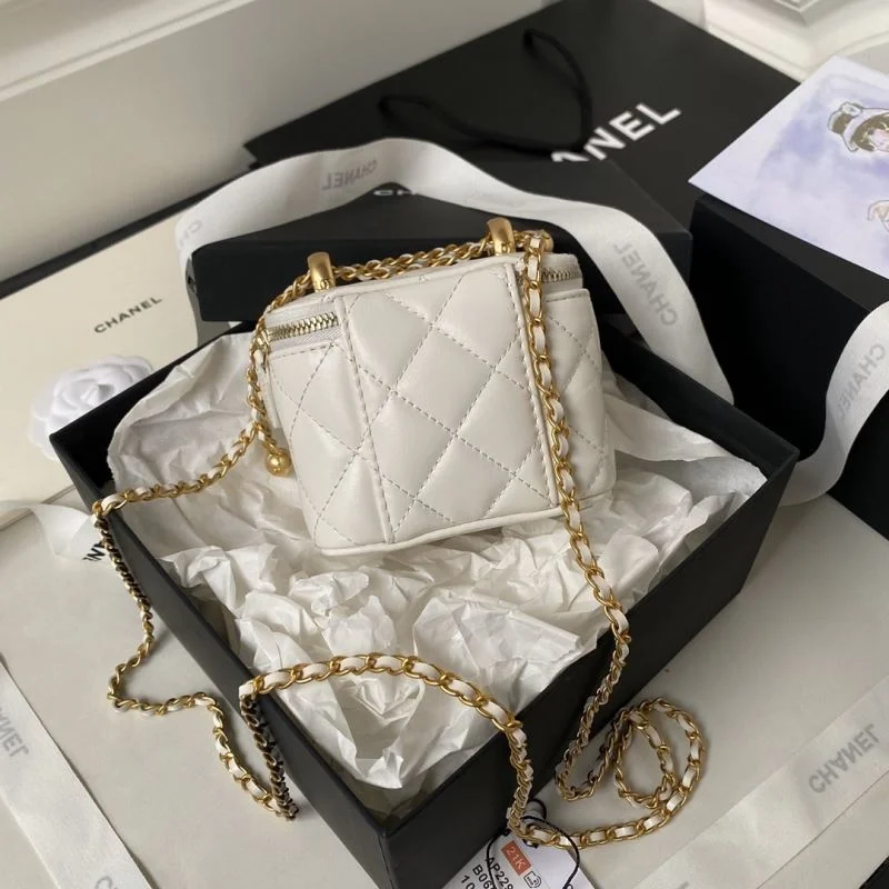Chic Chanel Cosmetic Bags 55024