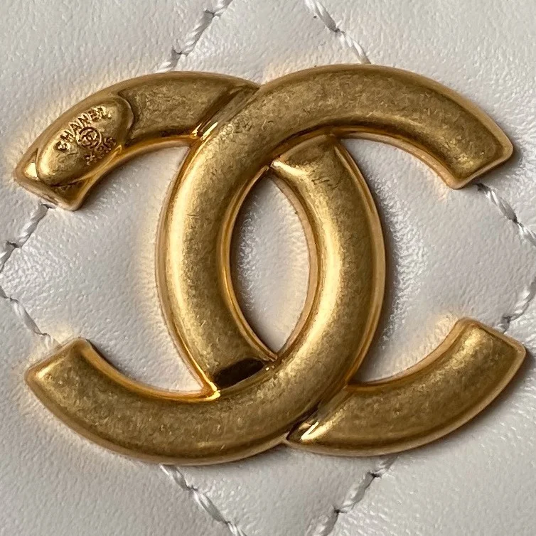 Chic Chanel Cosmetic Bags 55024