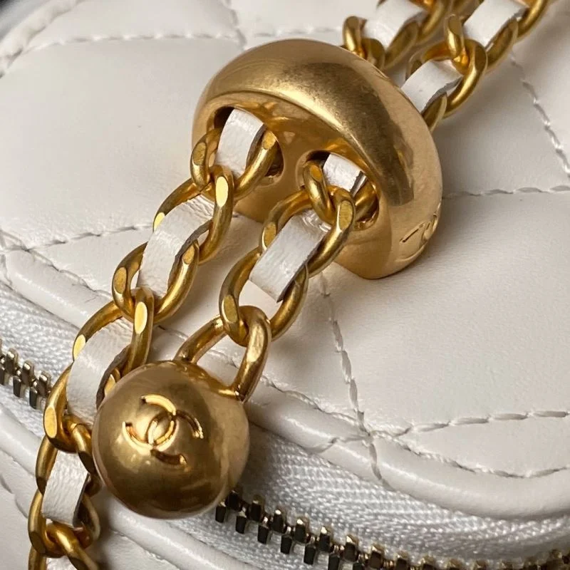 Chic Chanel Cosmetic Bags 55024