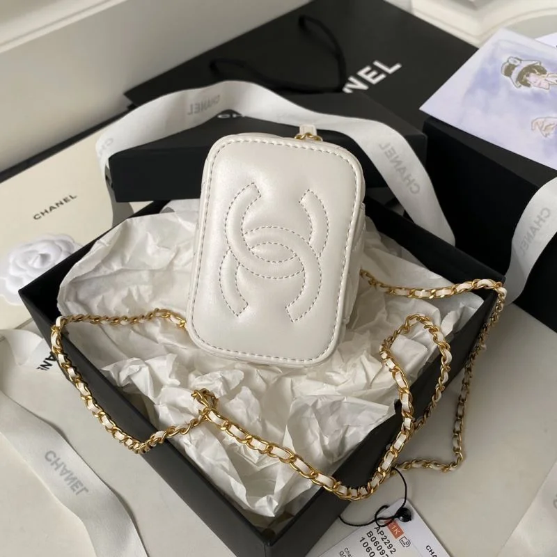 Chic Chanel Cosmetic Bags 55024