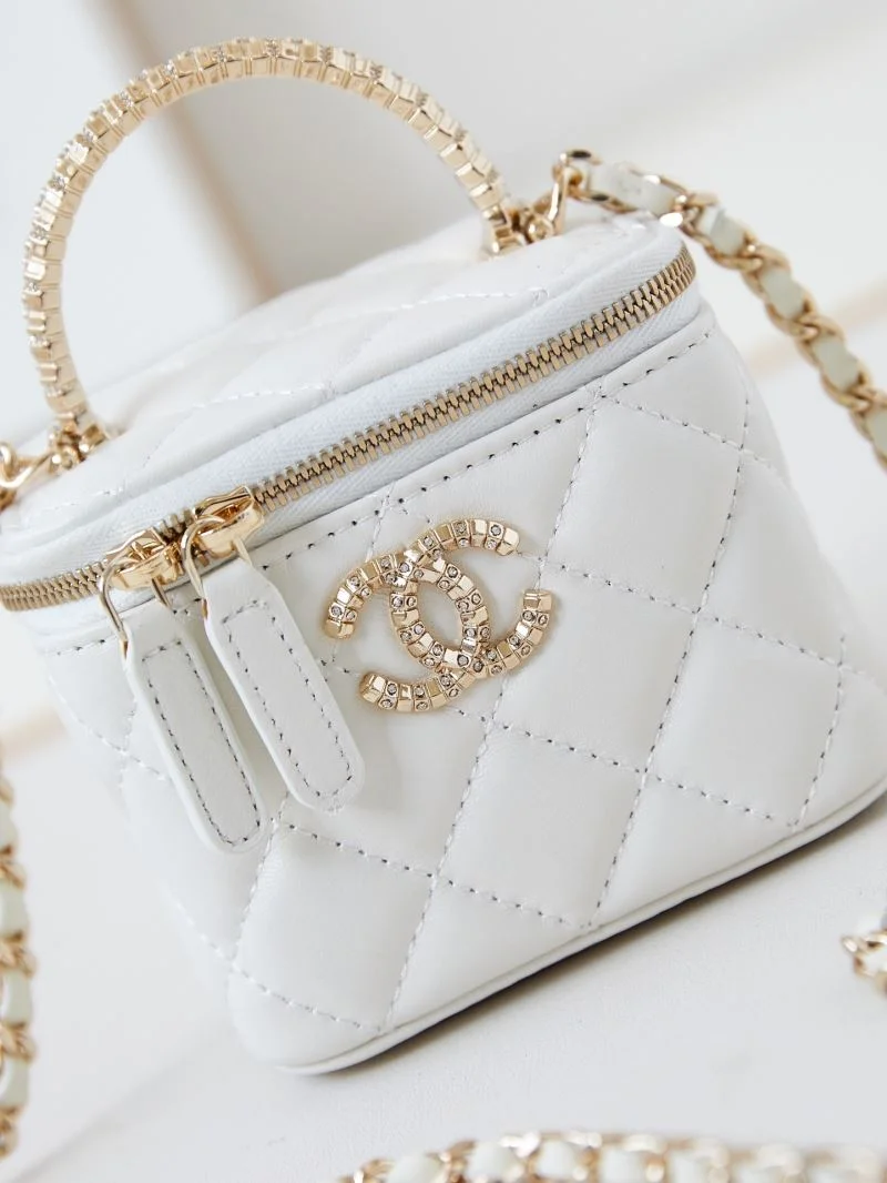 Chanel Cosmetic Bags Unique 55017
