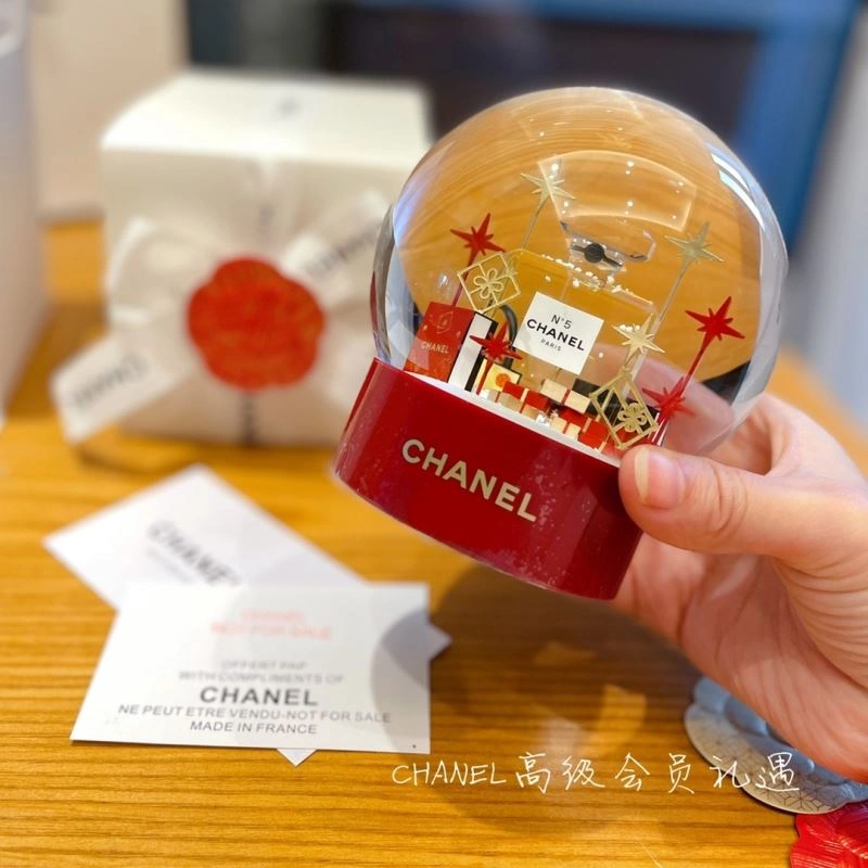 Bright Chanel Crystal Balls 262730