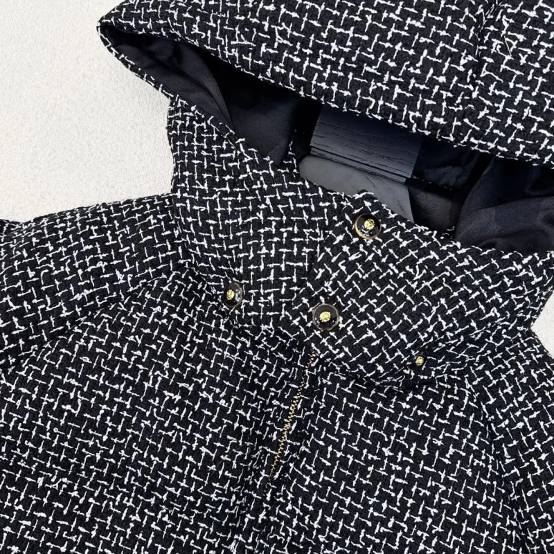 EyeCatching Chanel Down Jackets 111500